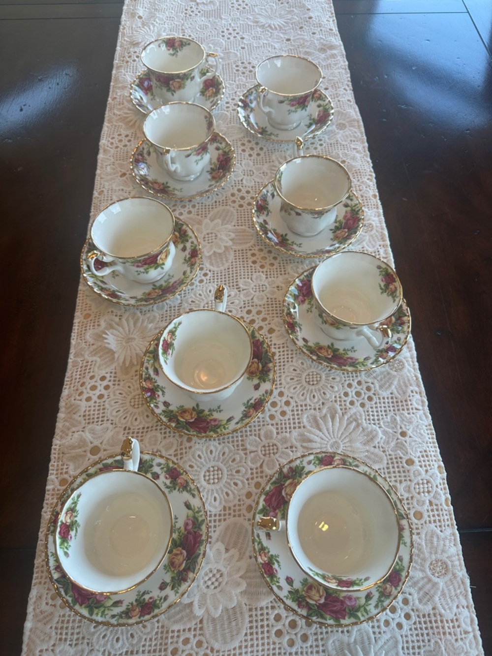 Royal Albert Old Country Roses 9 Tea Cups And Saucers 1962 Pristine Stunning